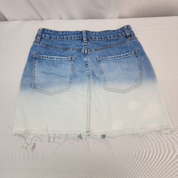 L&M Black Label Size Medium Ombre Cutoff mini Skirt Denim G12 - Picture 2 of 7